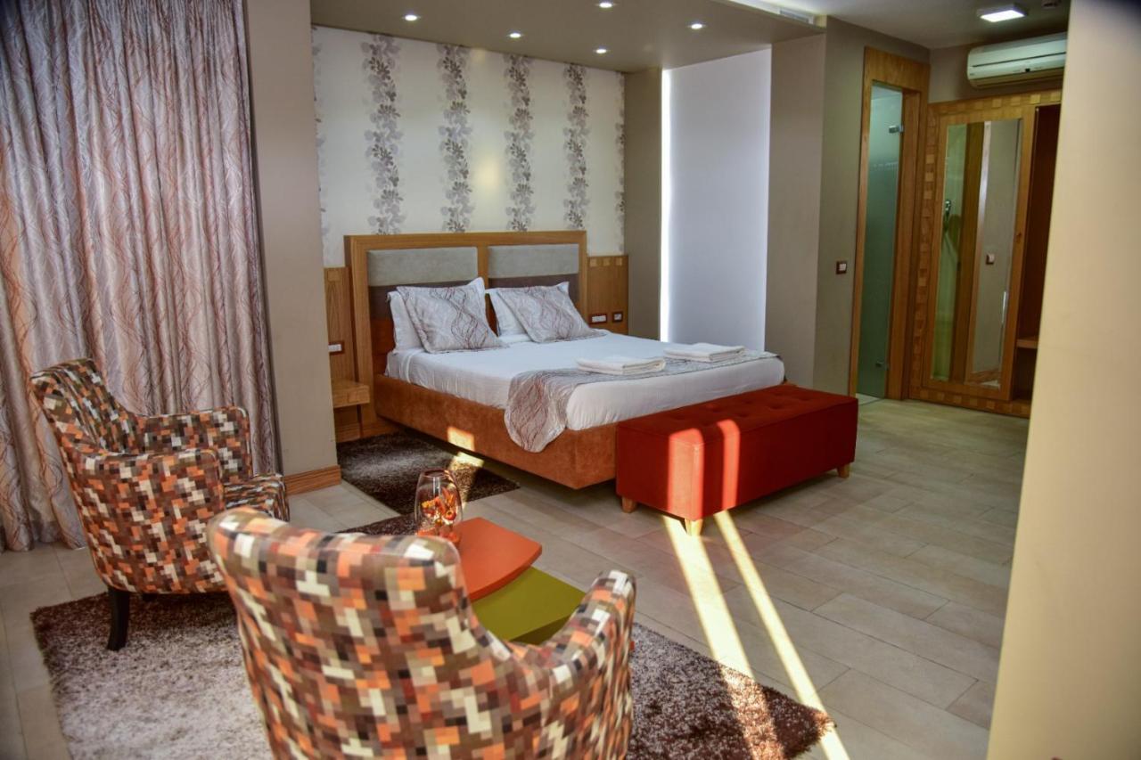 New W Hotel Tirana Bagian luar foto