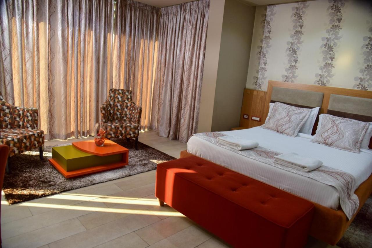 New W Hotel Tirana Bagian luar foto