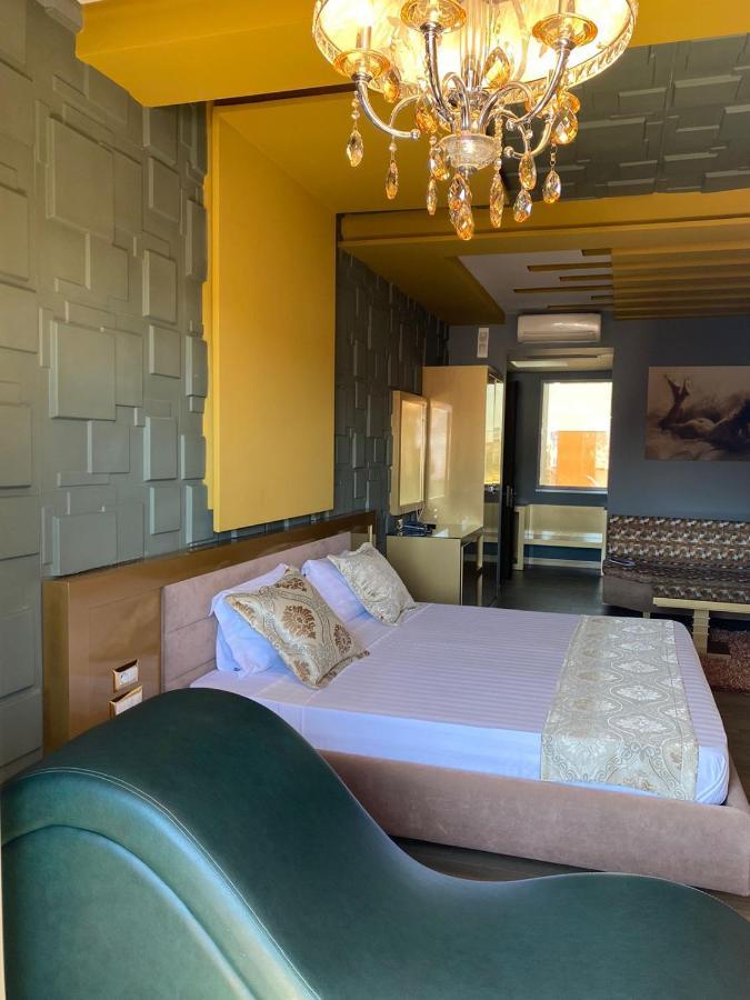 New W Hotel Tirana Bagian luar foto