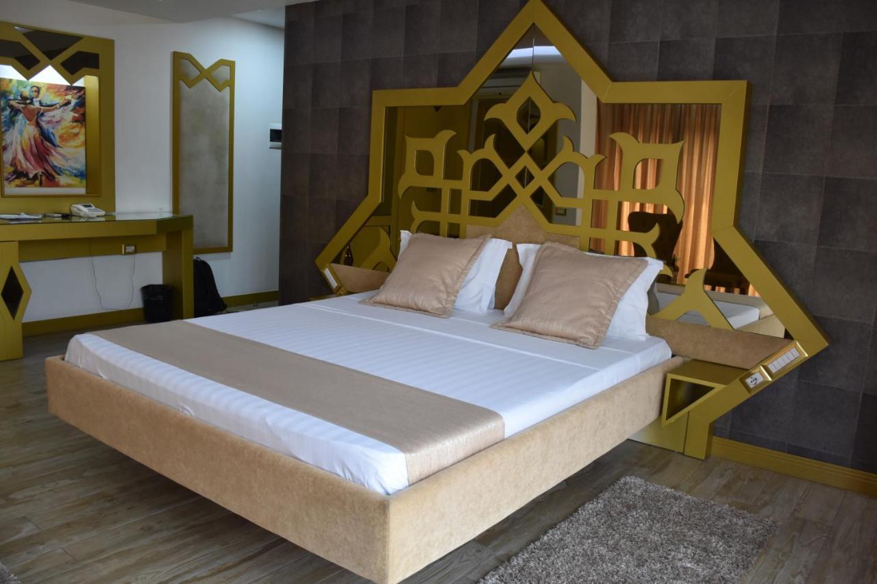 New W Hotel Tirana Bagian luar foto
