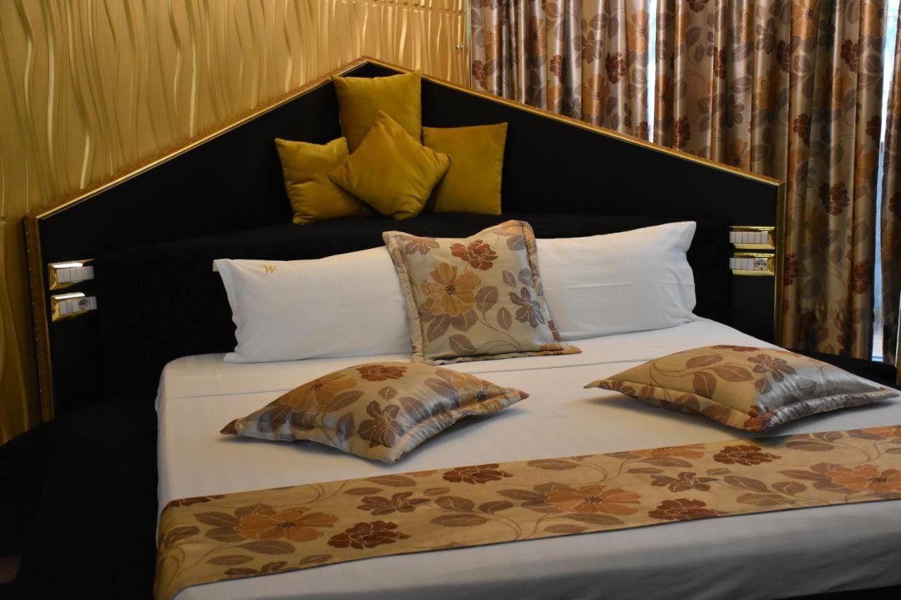 New W Hotel Tirana Bagian luar foto