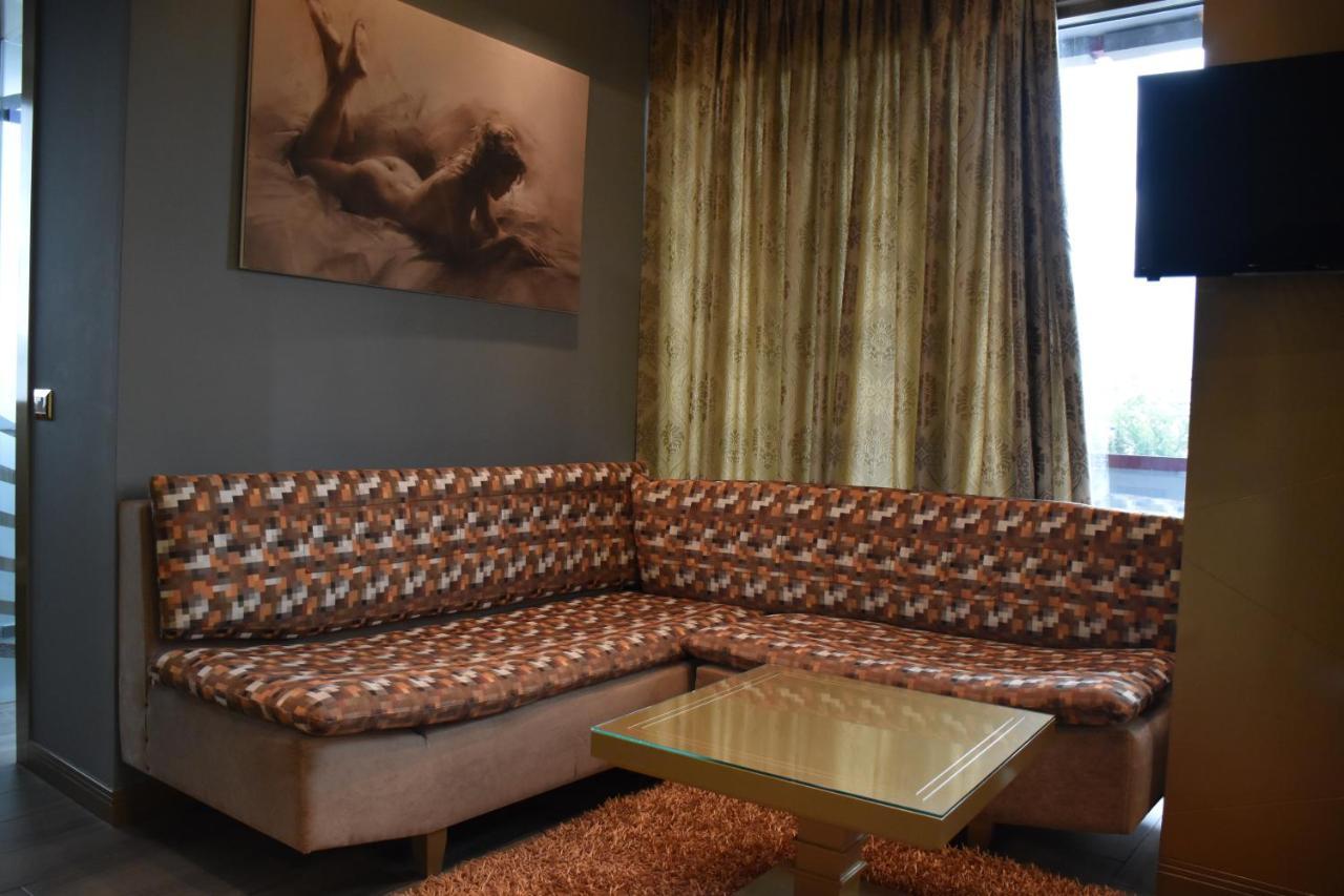 New W Hotel Tirana Bagian luar foto