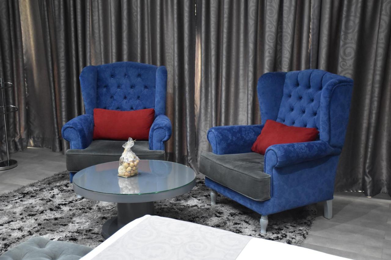 New W Hotel Tirana Bagian luar foto