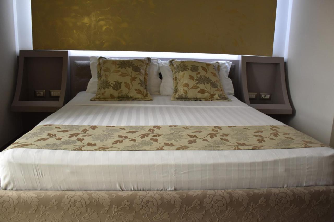 New W Hotel Tirana Bagian luar foto