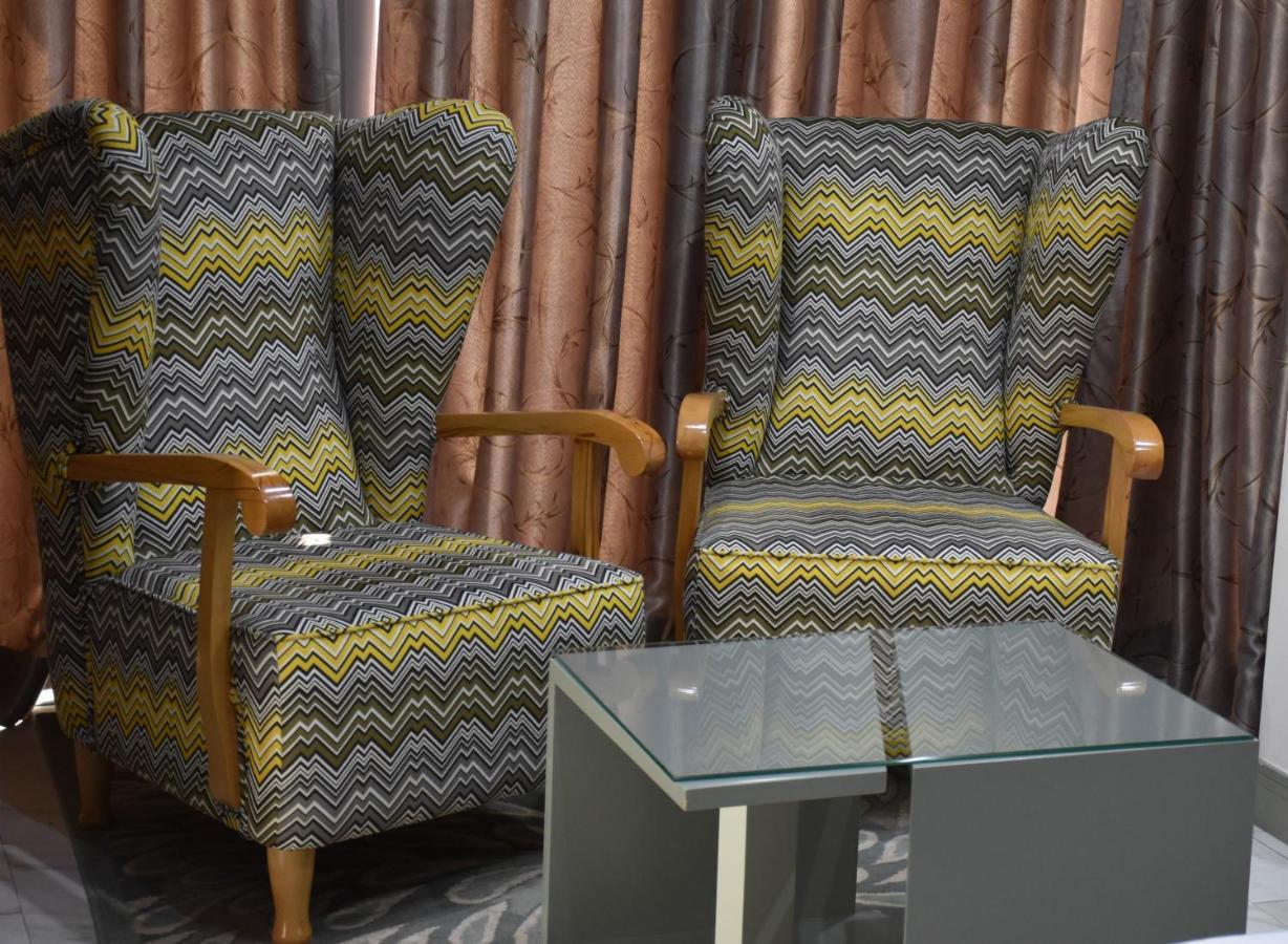 New W Hotel Tirana Bagian luar foto