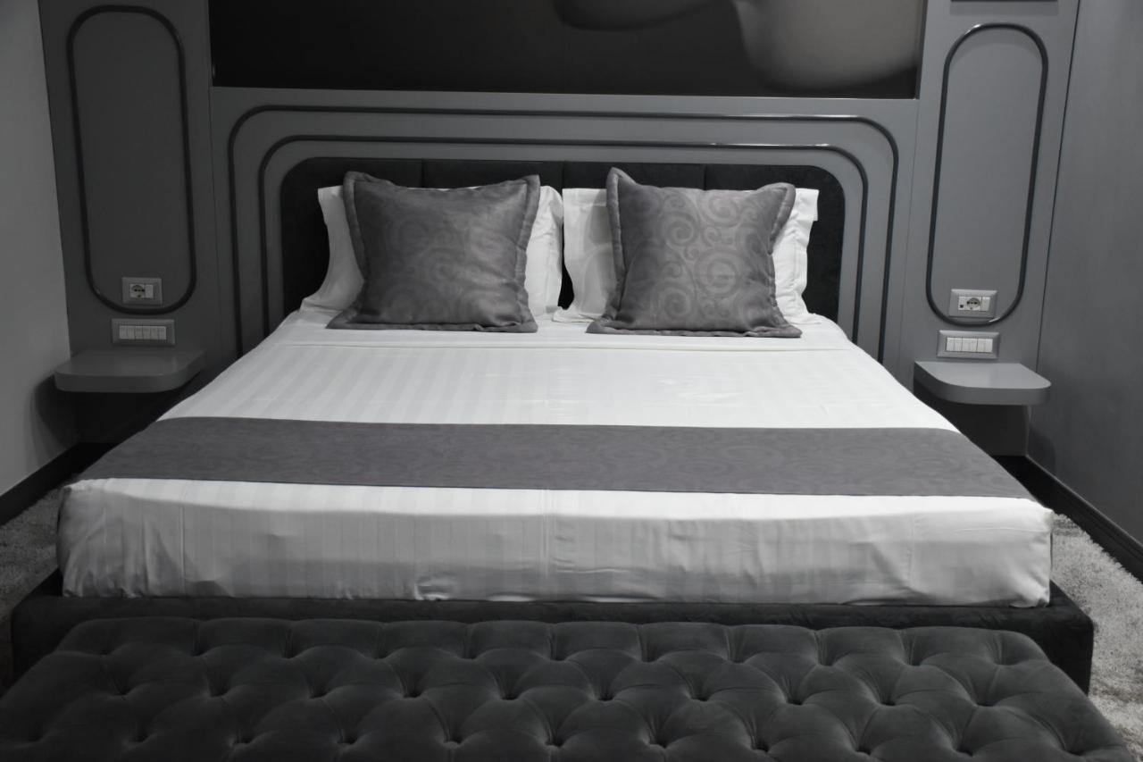 New W Hotel Tirana Bagian luar foto